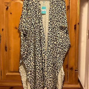 NWT Posh Peanut Lana Leopard print kimono cover up (size *OS) *One size fits all
